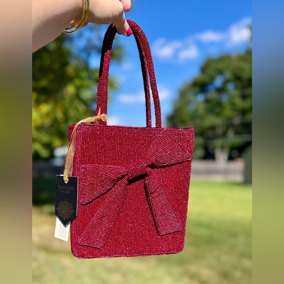 ✨ Viral TJMaxx/Marshalls Burgandy Beaded Bow Handbag ✨ - Picture 3 of 7